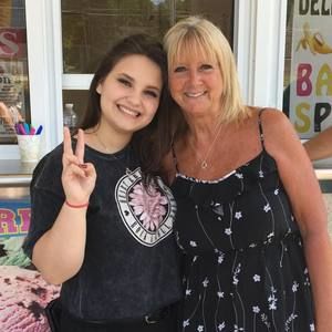 Meet your Posher, Sharon